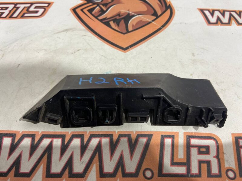 LR116771 Bumper mounting bracket right Range Rover L405 (2013-2021) Used - Image 12