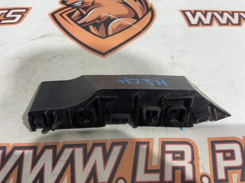 LR116778 Bumper mounting bracket left Range Rover L405 (2013-2021) Used cost 16 € in stock 8 pcs.