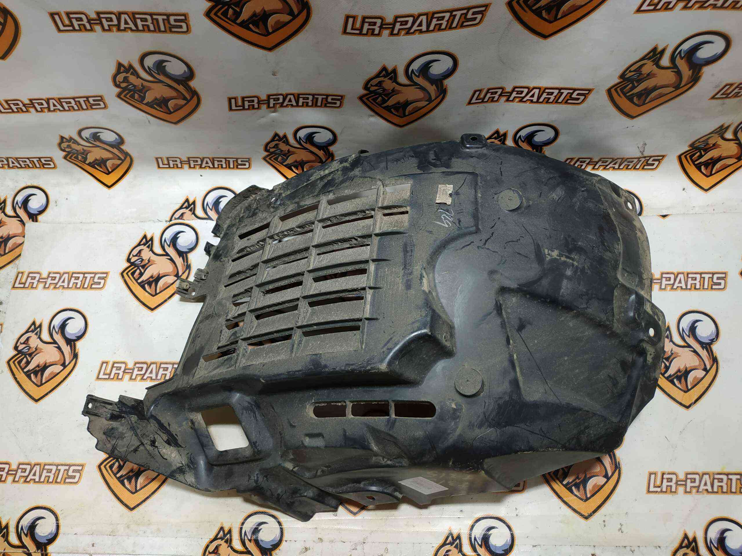 LR146222 Front right fender liner (front part) 2018 - Range Rover Sport L494 (2014-2022) Used cost 70 € in stock 1 pcs.