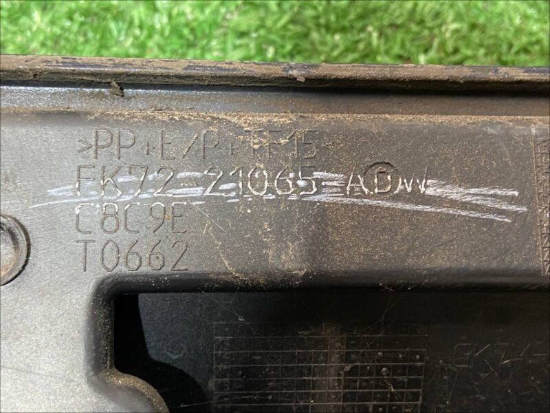 LR116797 Molding front left lower door Land Rover Discovery Sport L550 (2015-) Used cost 60 € in stock 3 pcs.
