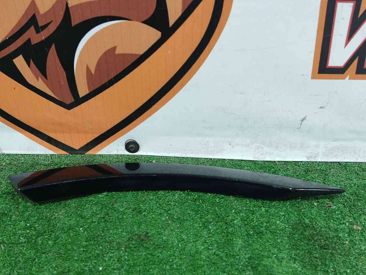 LR117004 Rear left door arch trim Land Rover Discovery 5 L462 used cost 30 € in stock 1 pcs.