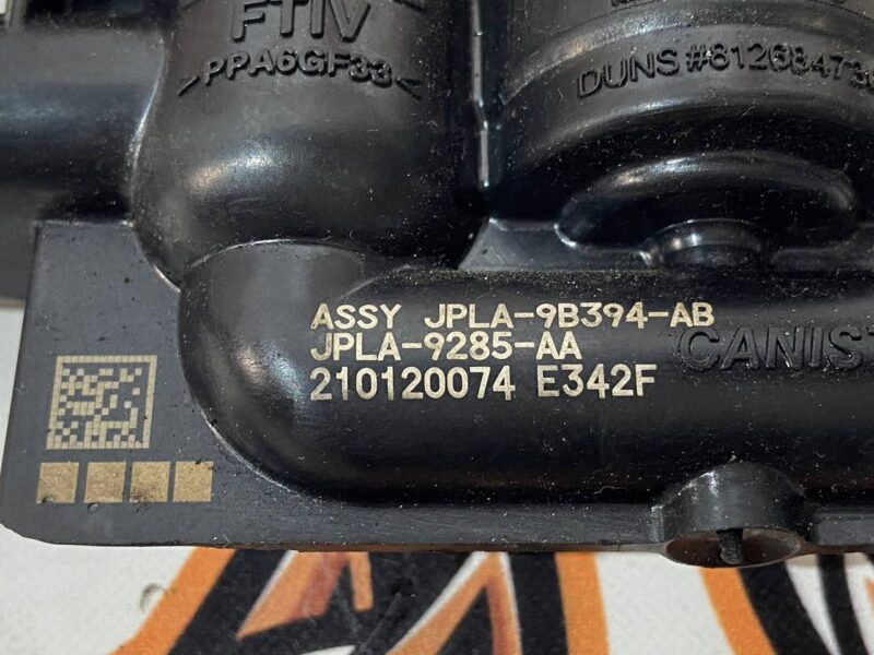 LR117394 Check valve Range Rover Sport L494 (2014-2022) used cost 150 € in stock 1 pcs.
