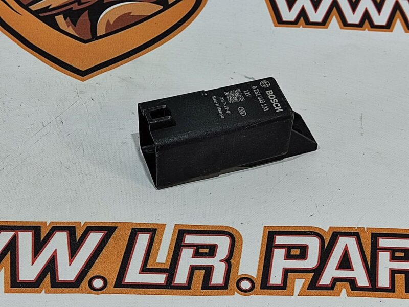 LR117592 Additional heater control unit Land Rover Discovery 5 Used cost 48,89 € in stock 26 pcs.