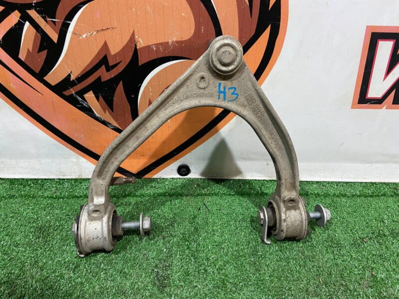 LR117884 Front right upper control arm Range Rover Velar L560 (2018-) Used - Image 17