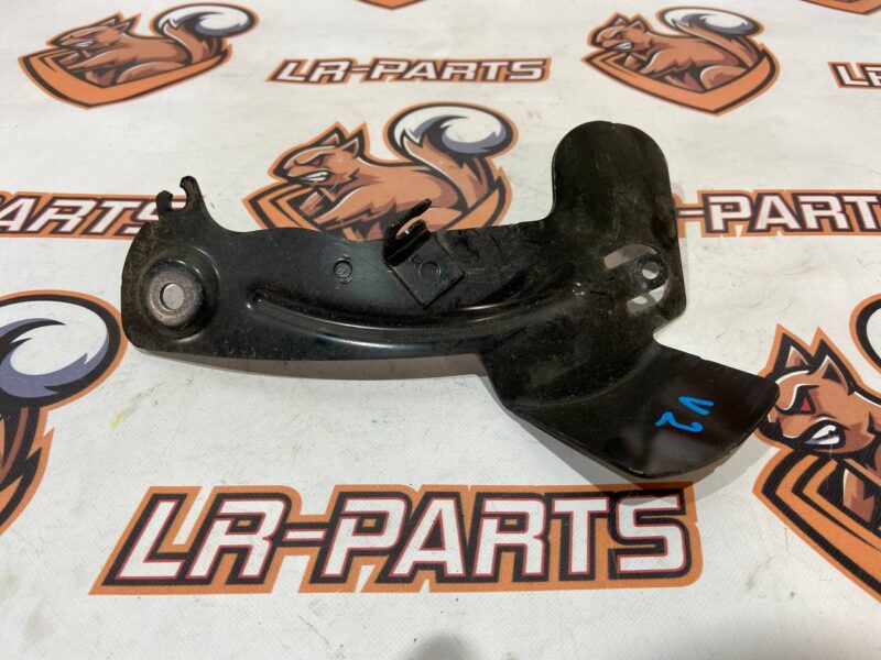 LR118248 Brake disc air duct left RANGE ROVER SPORT (L494) 2013- Used cost 10 € in stock 1 pcs.