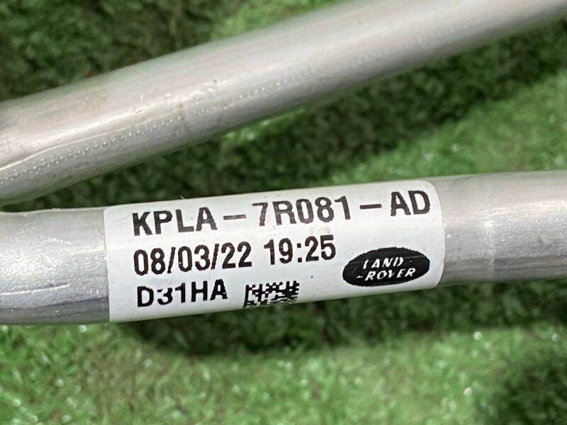 LR121386 Oil cooler pipe 3.0TD Range Rover Sport L494 (2014-2022) Used cost 50 € in stock 3 pcs.