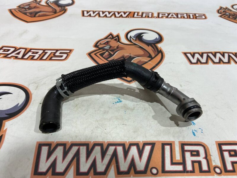 LR121406 Cylinder head pipe to oil cooler Range Rover Sport L494 (2014-2022) used cost 20 € in stock 1 pcs.