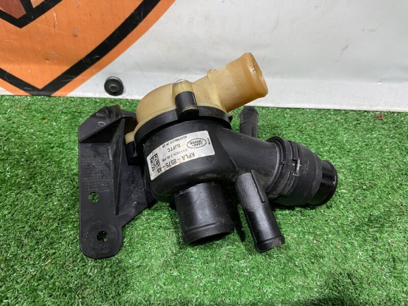 LR121832 Thermostat 3.0TD Range Rover Sport L494 (2014-2022) Used cost 75 € in stock 3 pcs.