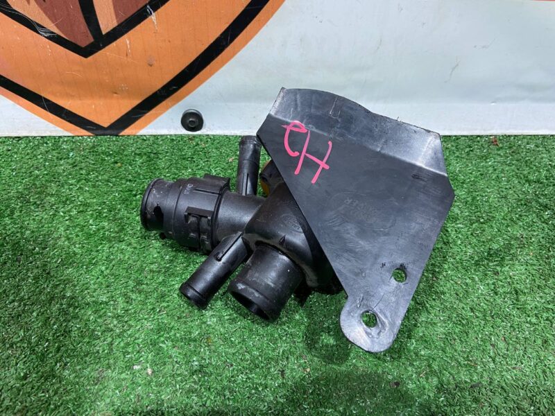 LR121832 Thermostat 3.0TD Range Rover Sport L494 (2014-2022) Used cost 75 € in stock 3 pcs.