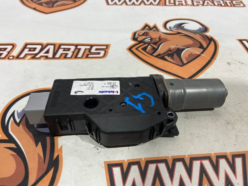 LR123807 Used LAND ROVER DISCOVERY 5 hatch cover motor cost 186 € in stock 1 pcs.