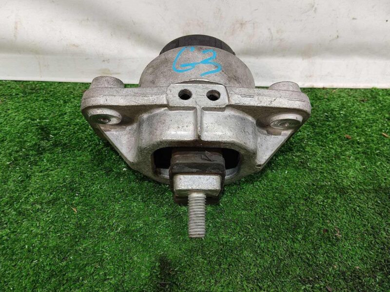 LR123914 Motor cushion Range Rover Sport L494 (2014-2022) used cost 90 € in stock 2 pcs.
