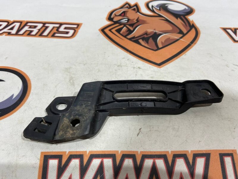 LR124567 Wing mounting bracket right Range Rover Sport L494 (2014-2022) Used - Image 15