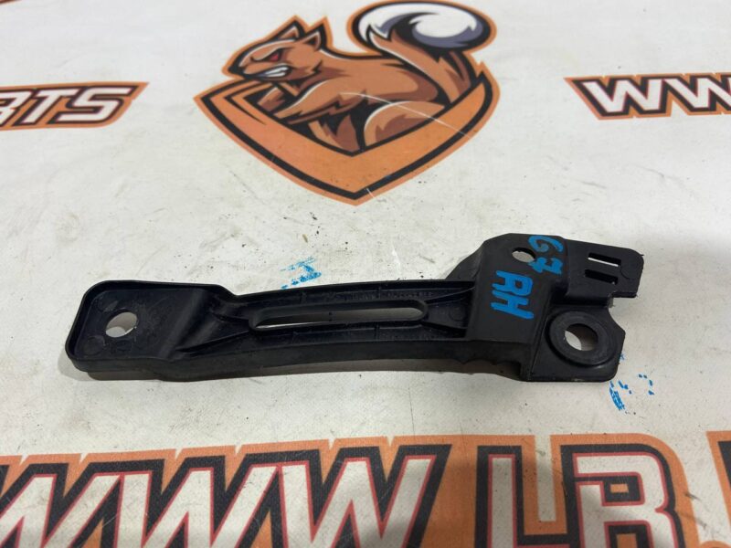 LR124567 Wing mounting bracket right Range Rover Sport L494 (2014-2022) Used - Image 17