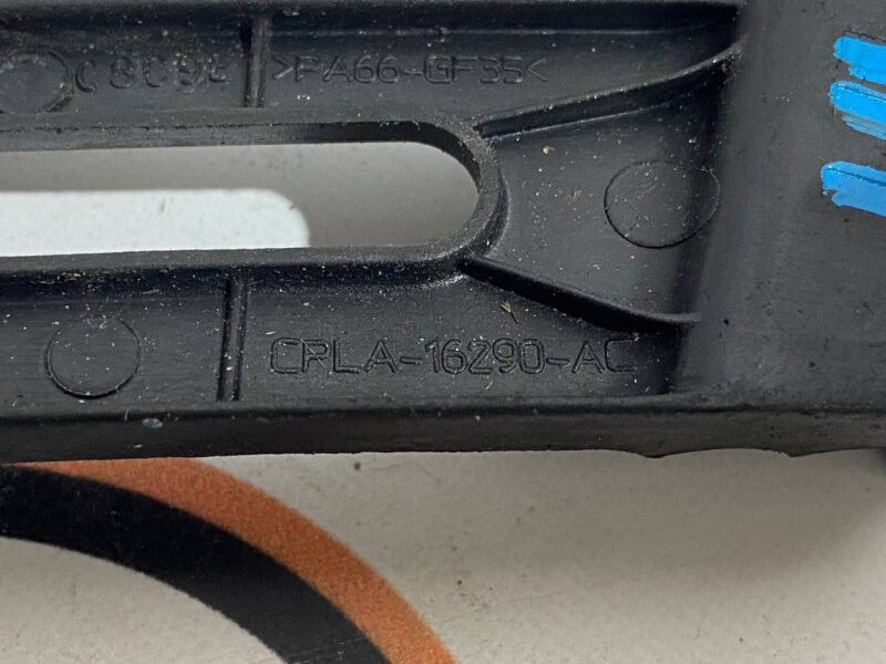LR124567 Wing mounting bracket right Range Rover Sport L494 (2014-2022) Used - Image 19