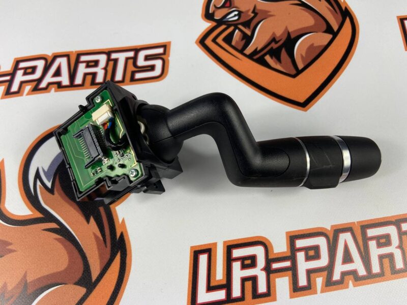 LR125107 Steering Wheel Switch Right Range Rover Velar L560 (2018-) Used cost 75 € in stock 5 pcs.