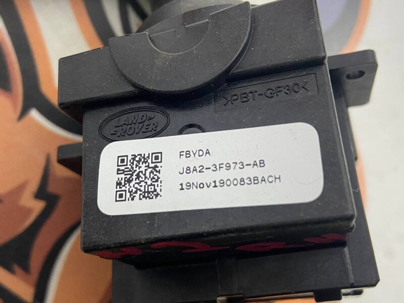 LR125107 Steering Wheel Switch Right Range Rover Velar L560 (2018-) Used - Image 13