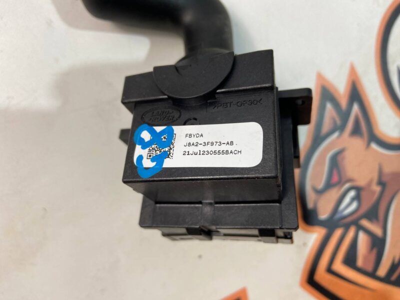 LR125107 Steering Wheel Switch Right Range Rover Velar L560 (2018-) Used - Image 16