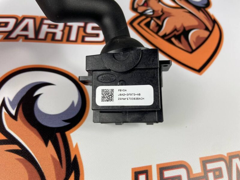 LR125107 Steering Wheel Switch Right Range Rover Velar L560 (2018-) Used cost 75 € in stock 5 pcs.