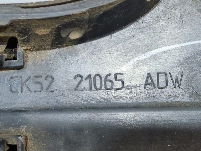 LR125981 Front left door molding Range Rover L405 (2013-2021) Used cost 85 € in stock 8 pcs.