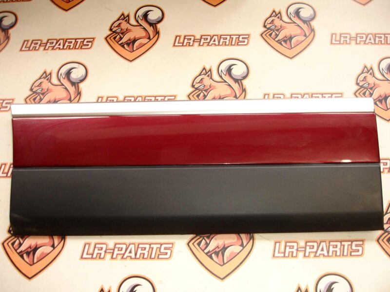 LR125982 Door trim rear right Range Rover L405 (2013-2021) Used cost 50 € in stock 11 pcs.