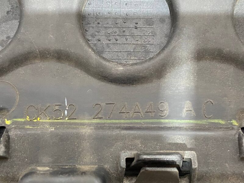 LR125983 Rear left door molding Range Rover L405 (2013-2021) Used cost 50 € in stock 10 pcs.
