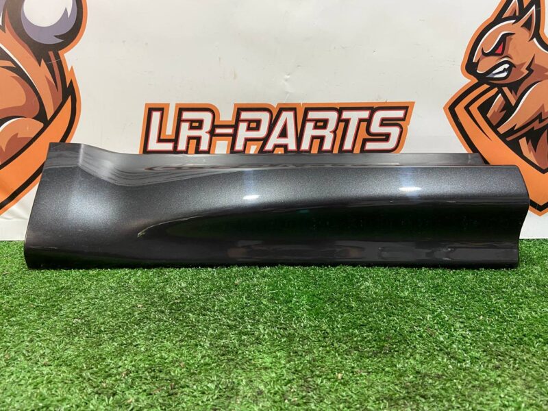LR125991 Door molding rear right Range Rover Sport L494 (2014-2022) Used cost 50 € in stock 2 pcs.