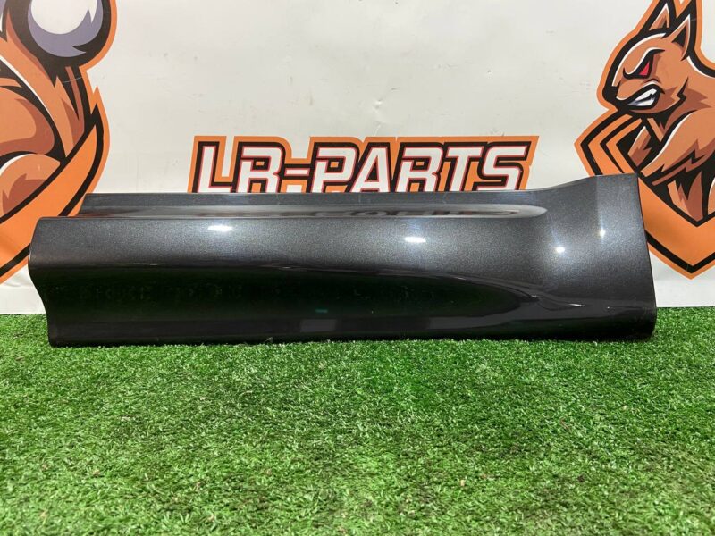 LR125994 Door molding rear left Range Rover Sport L494 (2014-2022) Used cost 50 € in stock 1 pcs.