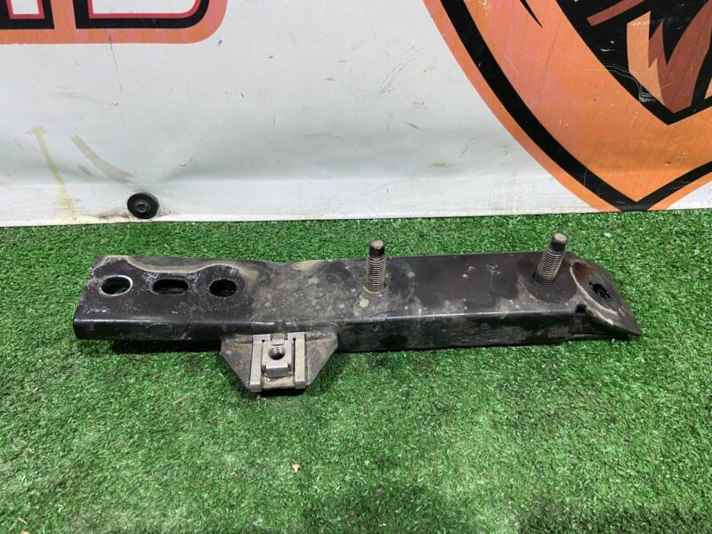 LR126068 Front right beam reinforcement Range Rover Sport L494 (2014-2022) Used cost 50 € in stock 6 pcs.