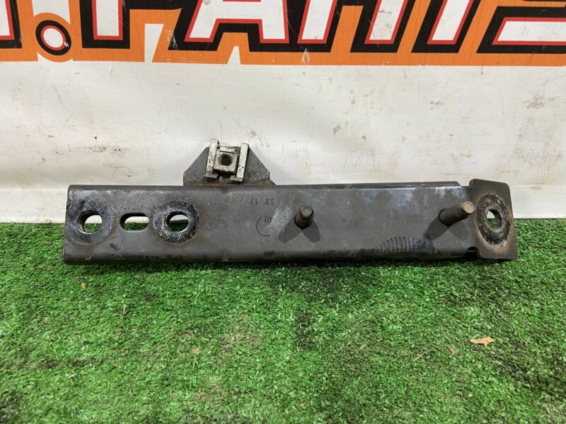 LR126070 Beam reinforcement left Range Rover Sport L494 (2014-2022) used cost 50 € in stock 3 pcs.