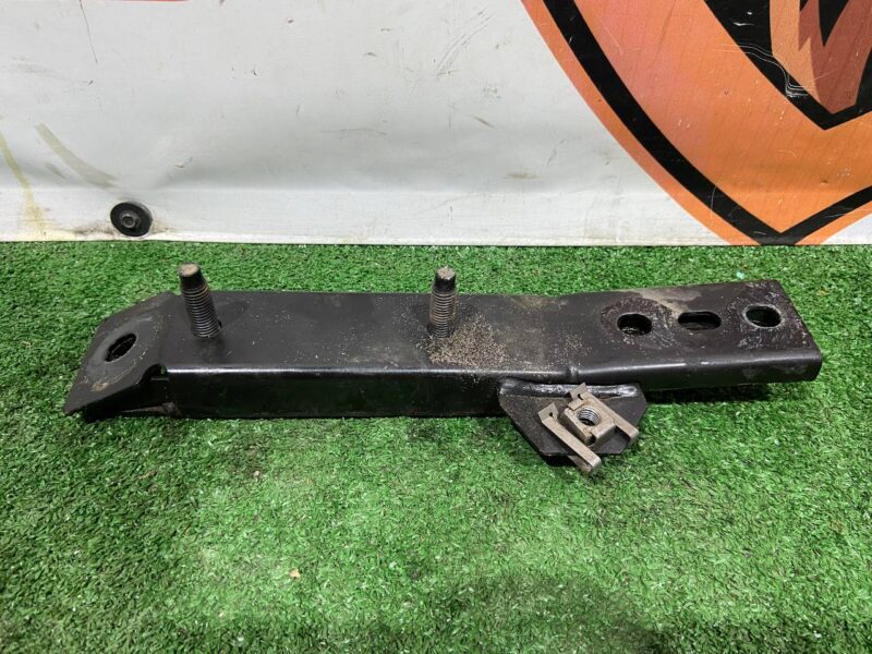LR126070 Beam reinforcement left Range Rover Sport L494 (2014-2022) used cost 50 € in stock 3 pcs.