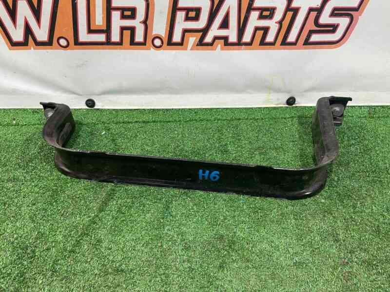 LR126572 Used Land Rover Discovery Sport L550 (2015-) Fuel Tank Mount cost 20 € in stock 3 pcs.