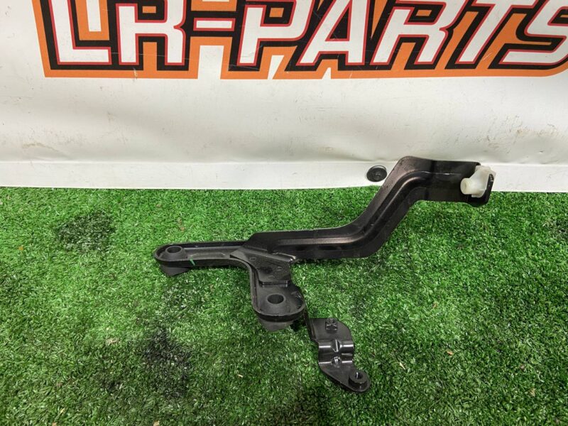LR126723 Tank bracket of the active stabilization system RANGE ROVER SPORT (L494) 2013- Used cost 20 € in stock 1 pcs.