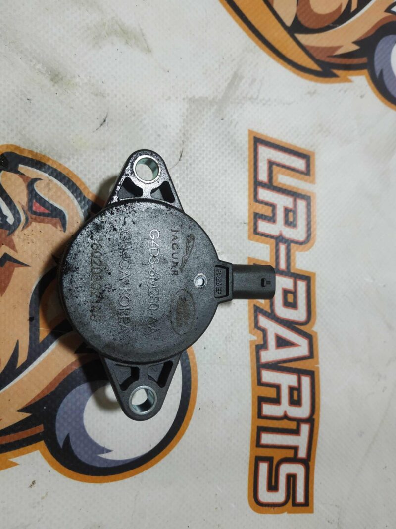 LR126832 Electromagnetic valve for changing timing phases RANGE ROVER VELAR (L560) Used cost 20 € in stock 6 pcs.