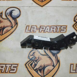 LR144345 Front bumper mounting bracket left Land Rover Discovery Sport L550 (2015-) Used cost 5 € in stock 1 pcs.
