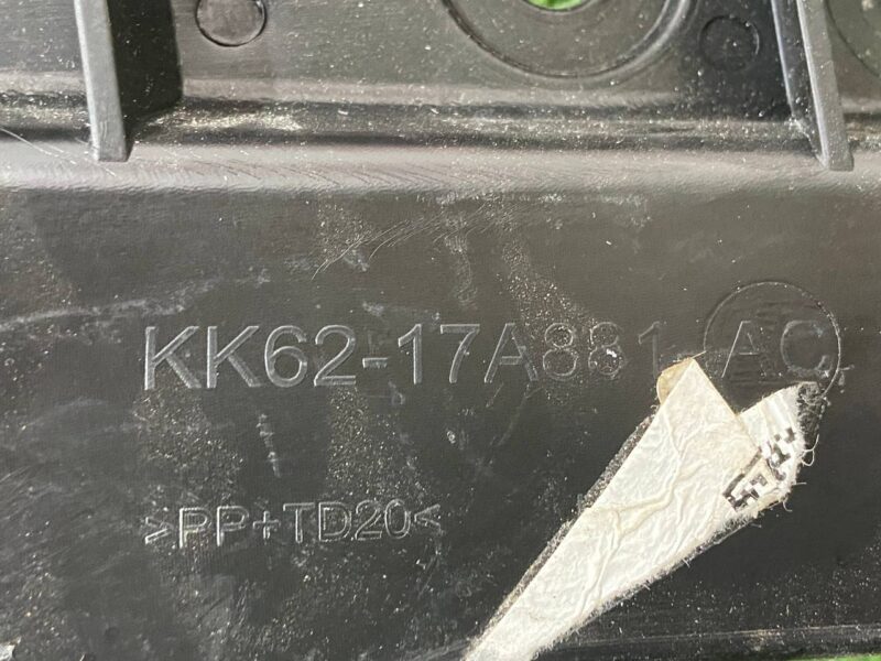 LR128159 Right bumper mounting bracket RANGE ROVER SPORT (L494) 2013- Used cost 85 € in stock 2 pcs.