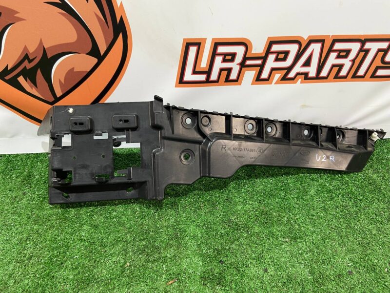 LR128159 Right bumper mounting bracket RANGE ROVER SPORT (L494) 2013- Used cost 85 € in stock 2 pcs.