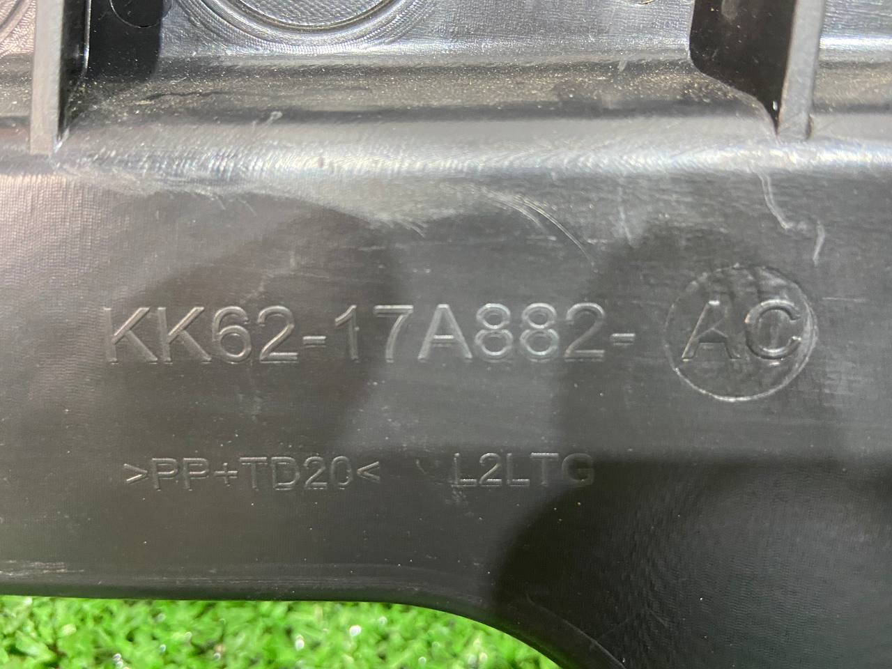 LR128160 Rear Left Bumper Bracket Mount Range Rover Sport L494 (2014-2022) Used cost 50 € in stock 1 pcs.