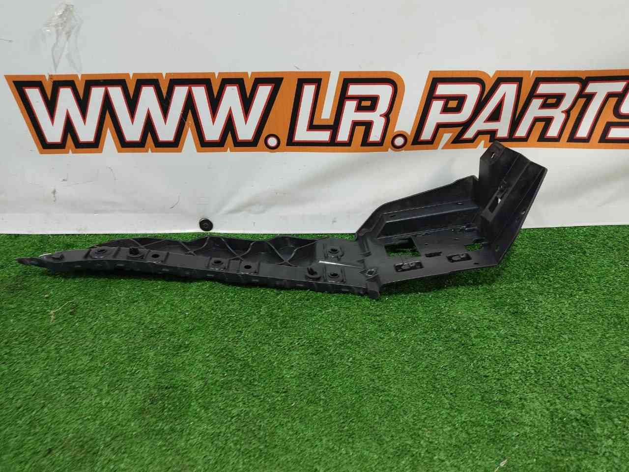 LR128160 Rear Left Bumper Bracket Mount Range Rover Sport L494 (2014-2022) Used cost 50 € in stock 1 pcs.