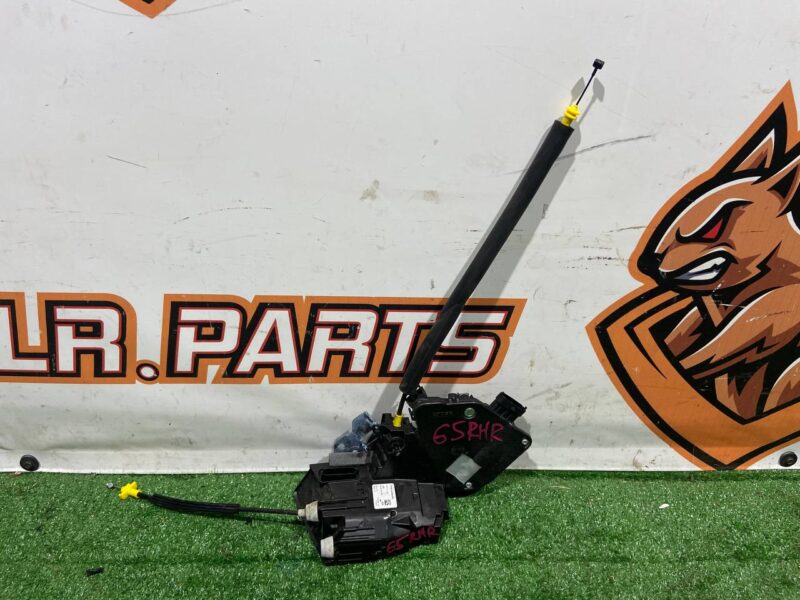 LR128272 Rear right door lock Land Rover Discovery 5 L462 (2017-) Used - Image 17