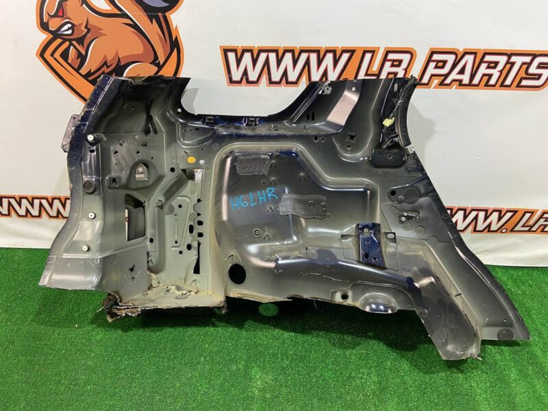LR128444 Rear left quarter rest 2019- Land Rover Discovery Sport L550 (2015-) Used cost 600 € in stock 1 pcs.