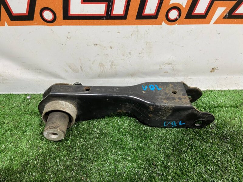 LR128497 Rear left lower lever Range Rover Velar L560 (2018-) USED cost 50 € in stock 4 pcs.