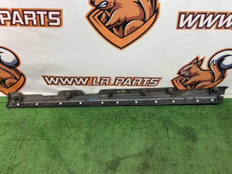 LR128586 Door sill trim, right Land Rover Discovery Sport L550 (2015-) Used cost 85 € in stock 6 pcs.