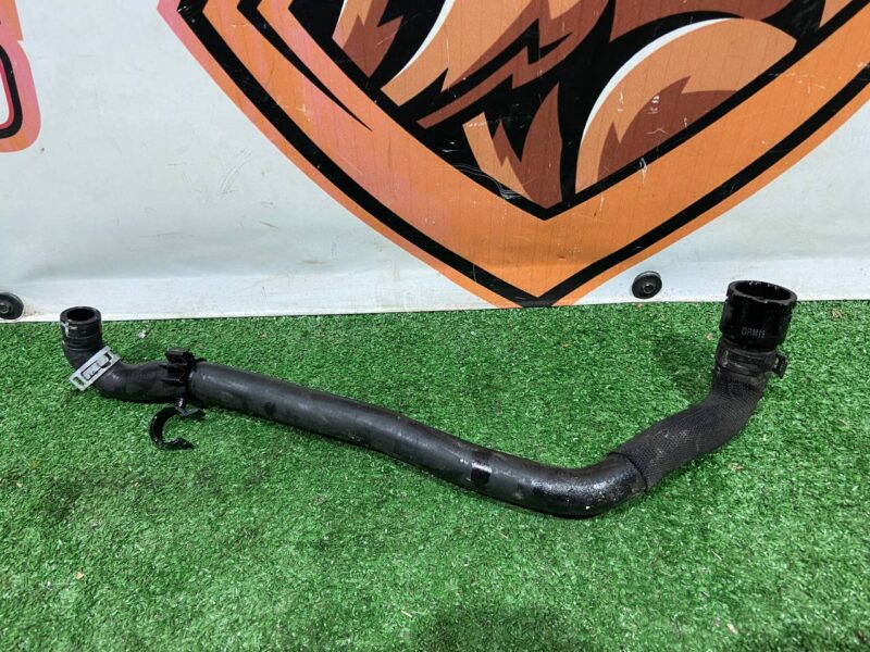 LR128619 Hose 3.0TD cooling system Range Rover Sport L494 (2014-2022) Used cost 20 € in stock 8 pcs.