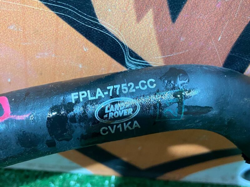 LR128619 Hose 3.0TD cooling system Range Rover Sport L494 (2014-2022) Used cost 20 € in stock 8 pcs.