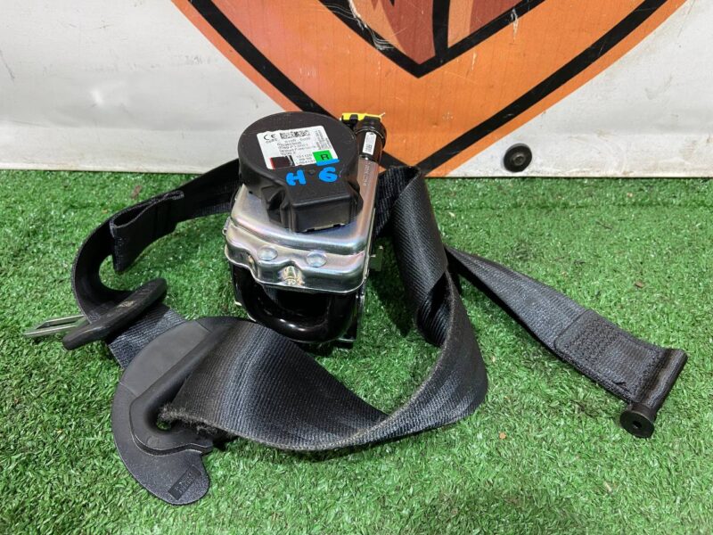 LR128771 Seat belt front right Land Rover Discovery Sport L550 (2015-) used cost 150 € in stock 2 pcs.