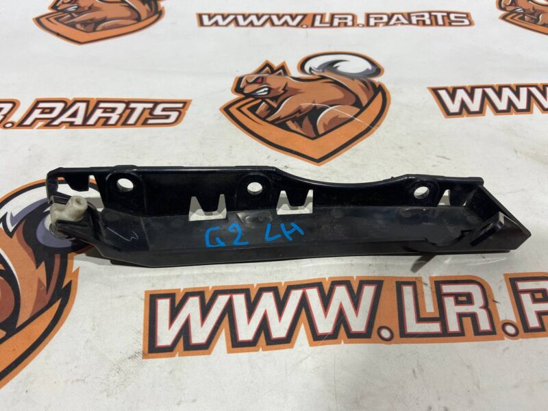 LR129882 Bumper mounting bracket left Land Rover Discovery 5 Used cost 13,85 € in stock 1 pcs.