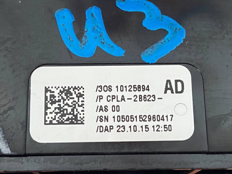 LR133124 Parking brake switch Range Rover L405 (2013-2021) Used cost 20 € in stock 1 pcs.
