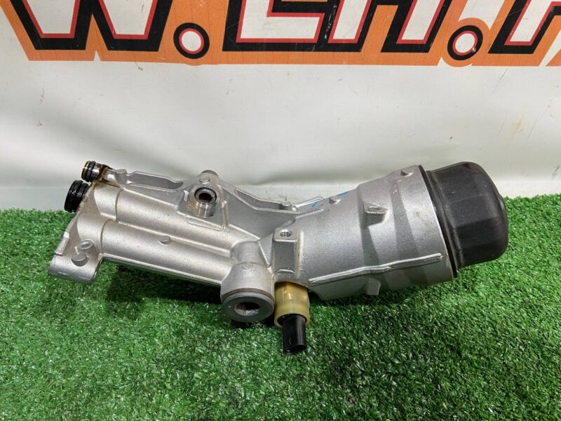 LR134525 Used oil filter housing Land Rover Discovery Sport L550 (2015-) cost 100 € in stock 1 pcs.