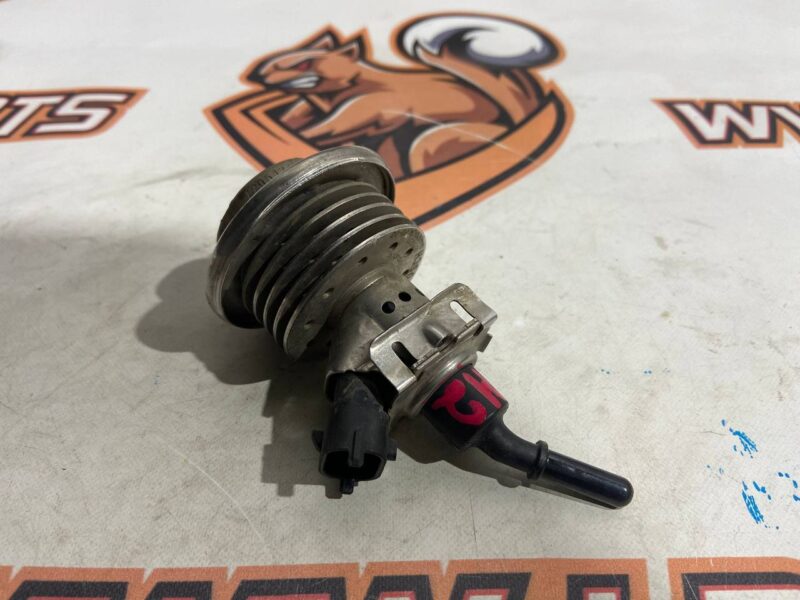 LR134710 adblue injector burner Land Rover Discovery 5 L462 (2017-) Used cost 105 € in stock 10 pcs.
