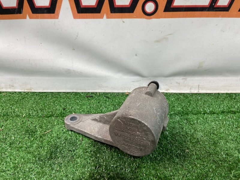LR135018 Damper 2.0 turbo LAND ROVER DISCOVERY SPORT (L550) 2015- Used cost 40 € in stock 1 pcs.